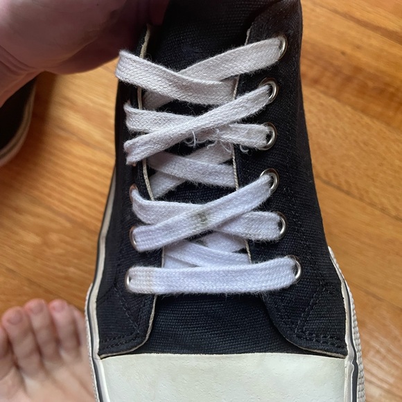 Classic Black and White Women's Sneakers - Picture 11 of 11